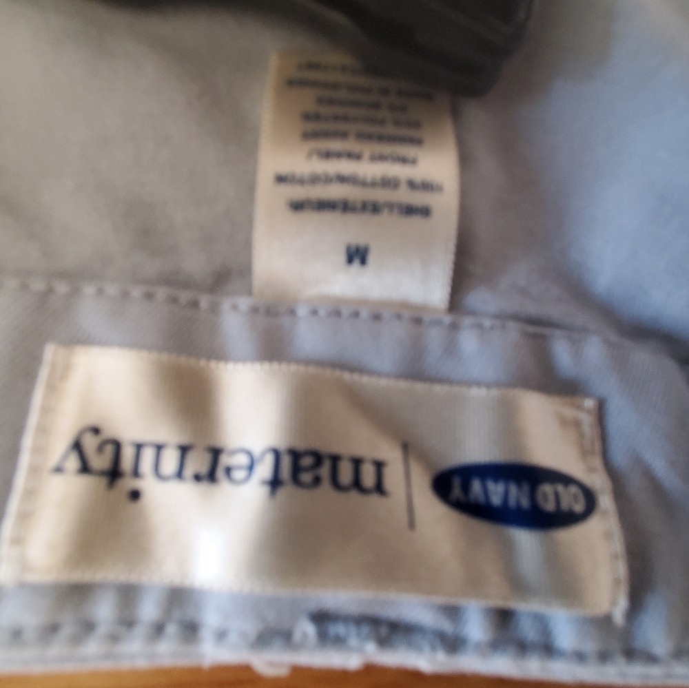 Maternity Crop Pants - Picture 6 of 7